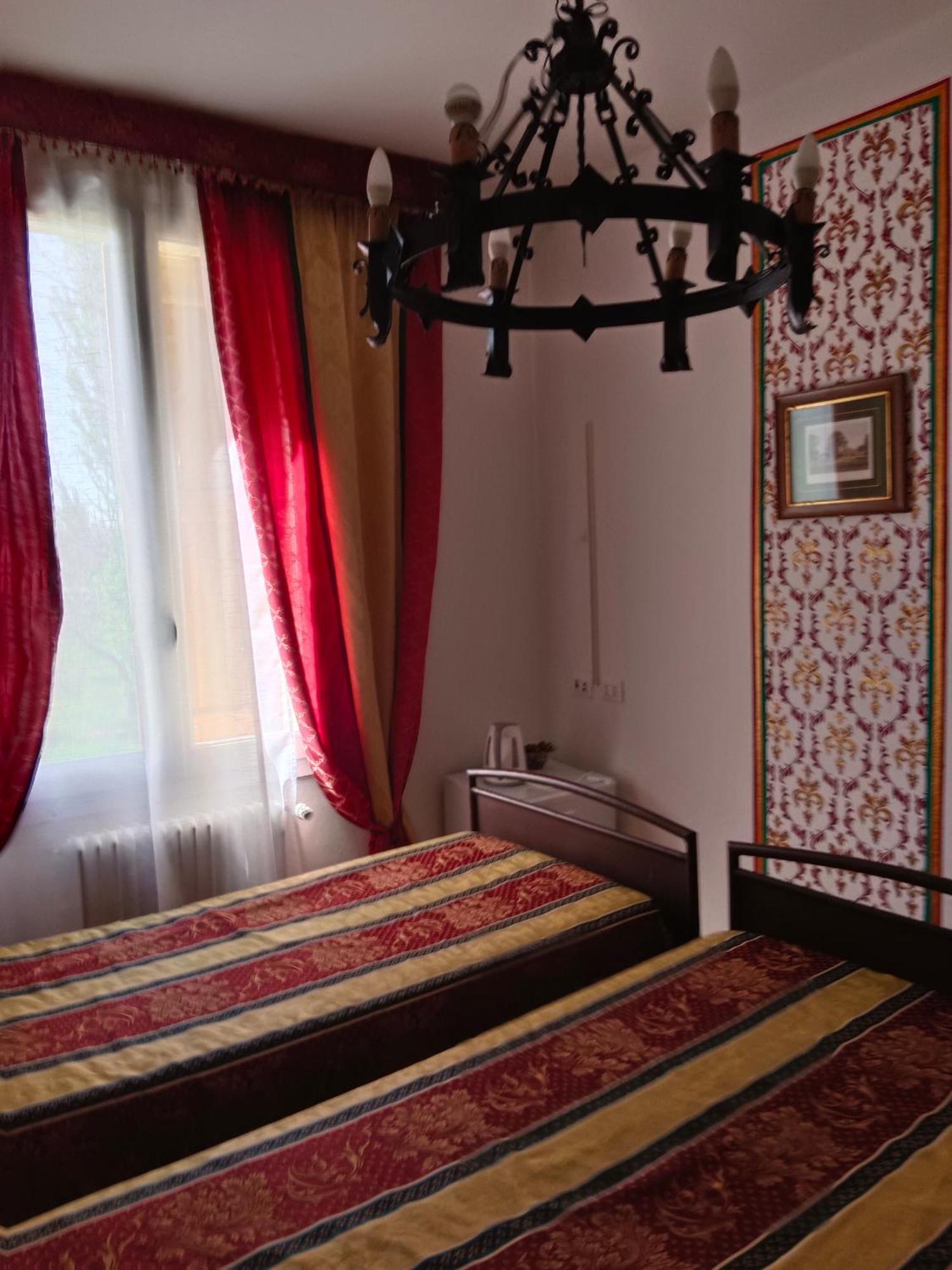 La Maison Rouge Crespellano Kültér fotó
